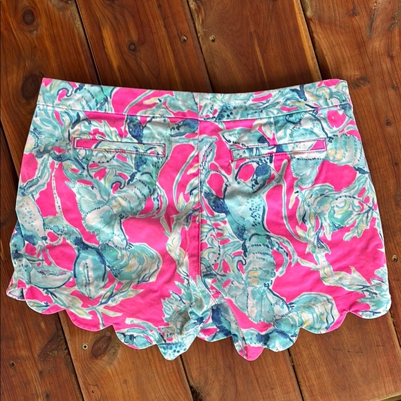 Lilly Pulitzer "Buttercup" stretch short - Picture 2 of 8